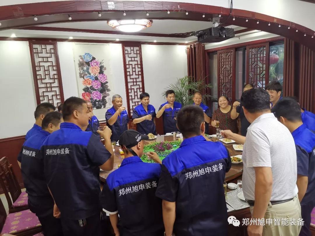旭申智能裝備，滾輪架操作機，變位機打磨機